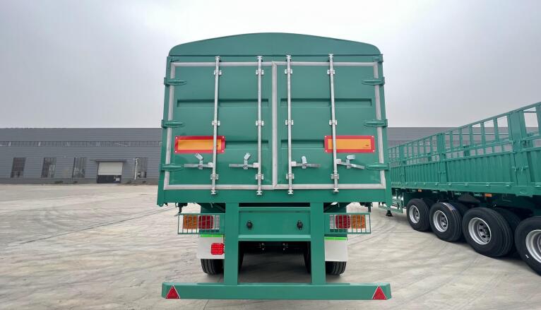 仓栏式半挂车-四轴