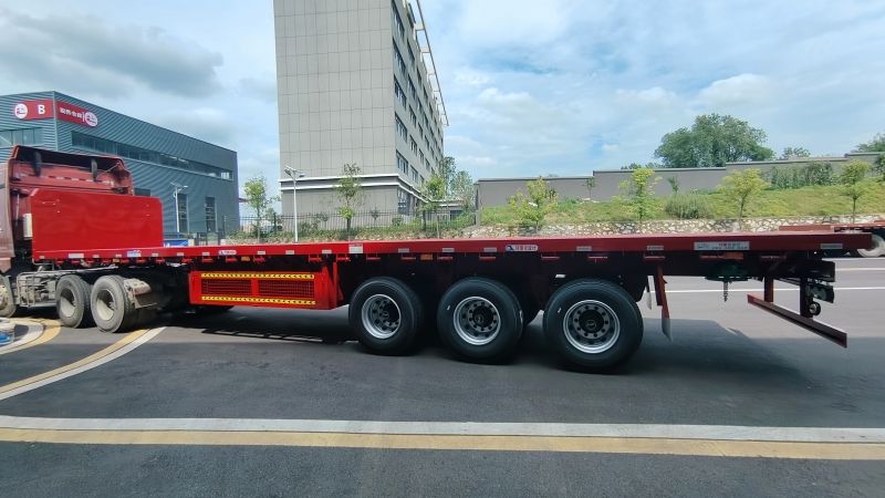 直梁平板半挂车