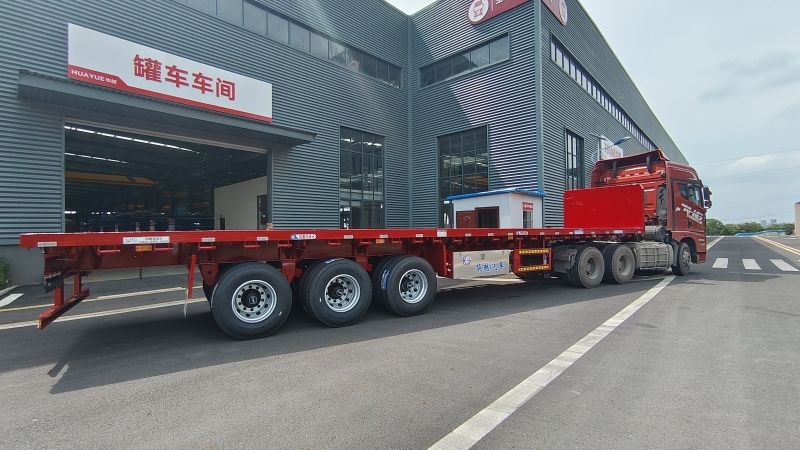 直梁平板半挂车